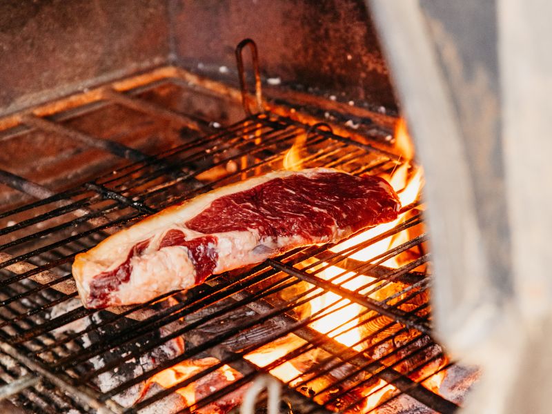 asado de carne madura a la parrilla